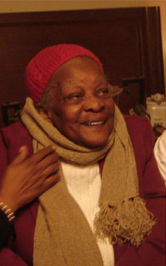 Elvire Cazeau - CimiWorld Radio - Never Forgotten